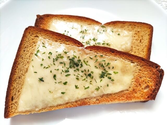 楽園フーズ『お楽しみセット』の糖質制限カット食パン アレンジ　チーズトースト
